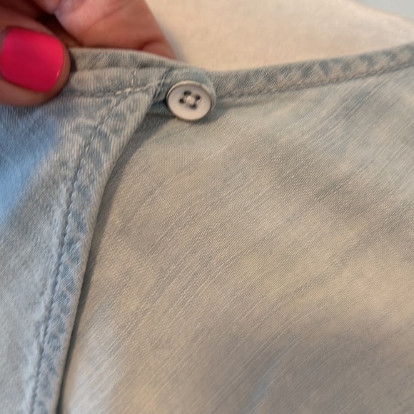 NWOT Chelsea and Violet Chambray Shirt Open Back With Tie Size L - Picture 5 of 12